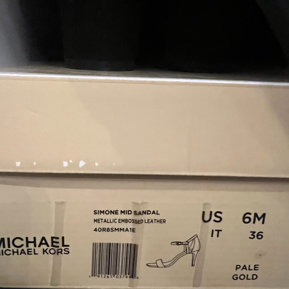 Michael Kors Simone mid sandal metallic embossed leather size 6 new in box - Picture 5 of 6